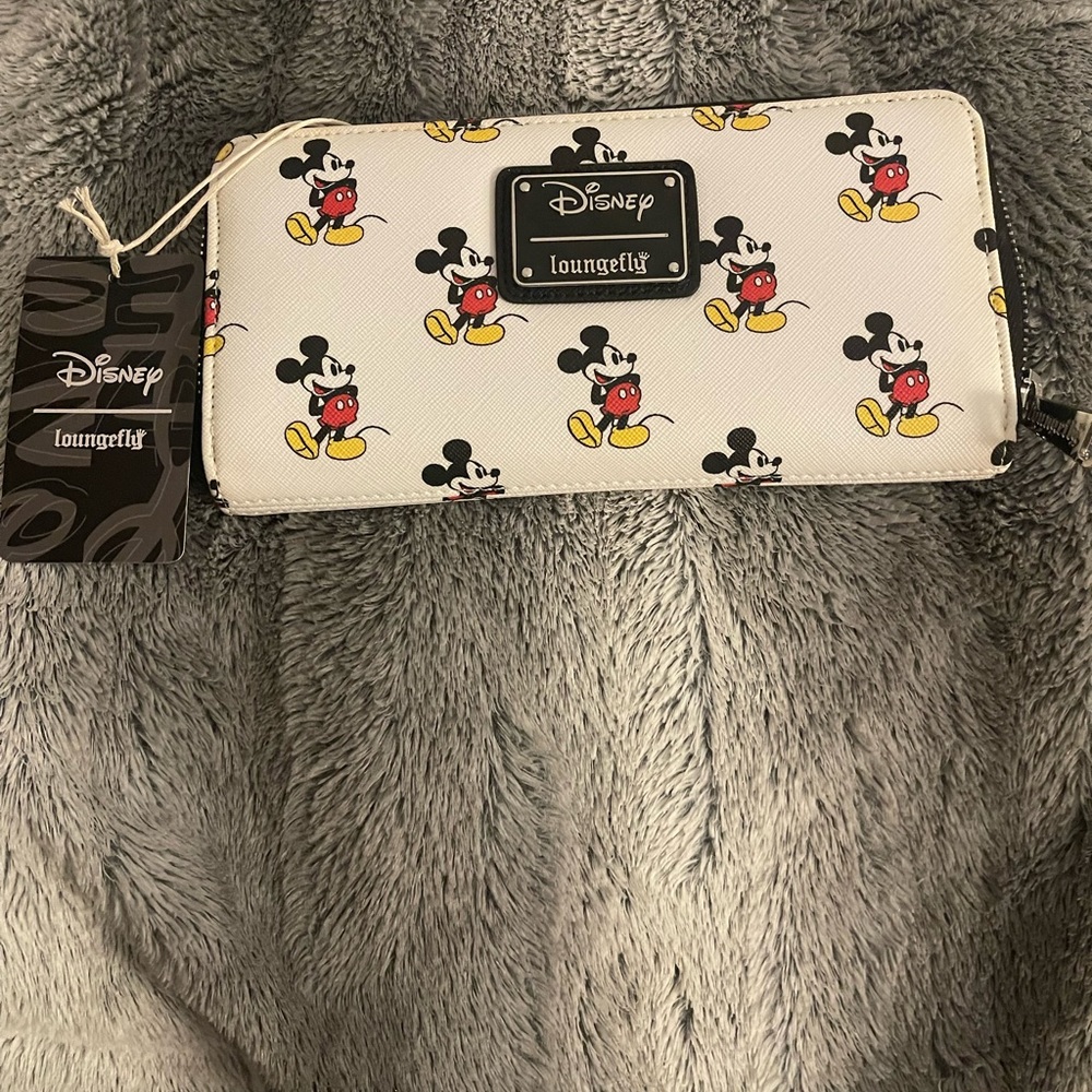Disney Wallet for any occasion great Mother’s Day gift or graduation